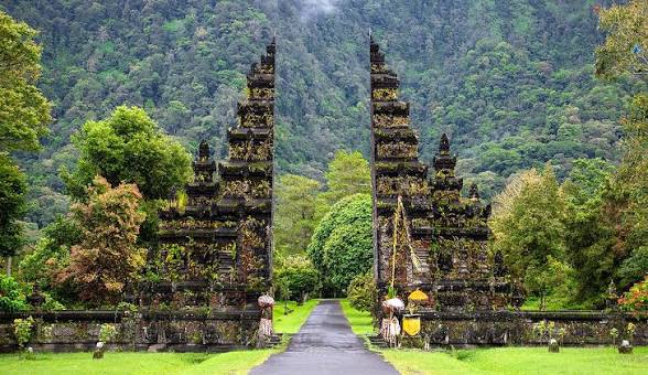 handara gate bali